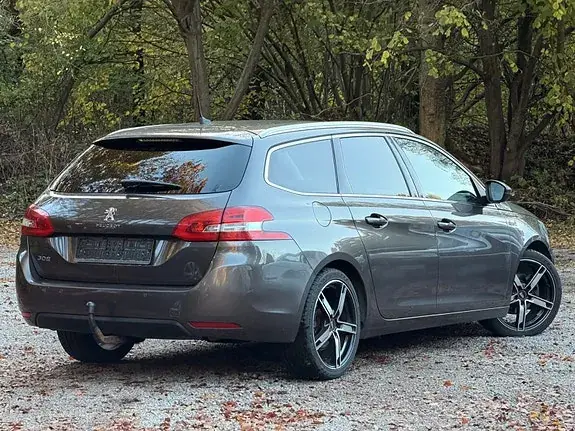 Peugeot 308 2015 photo 2