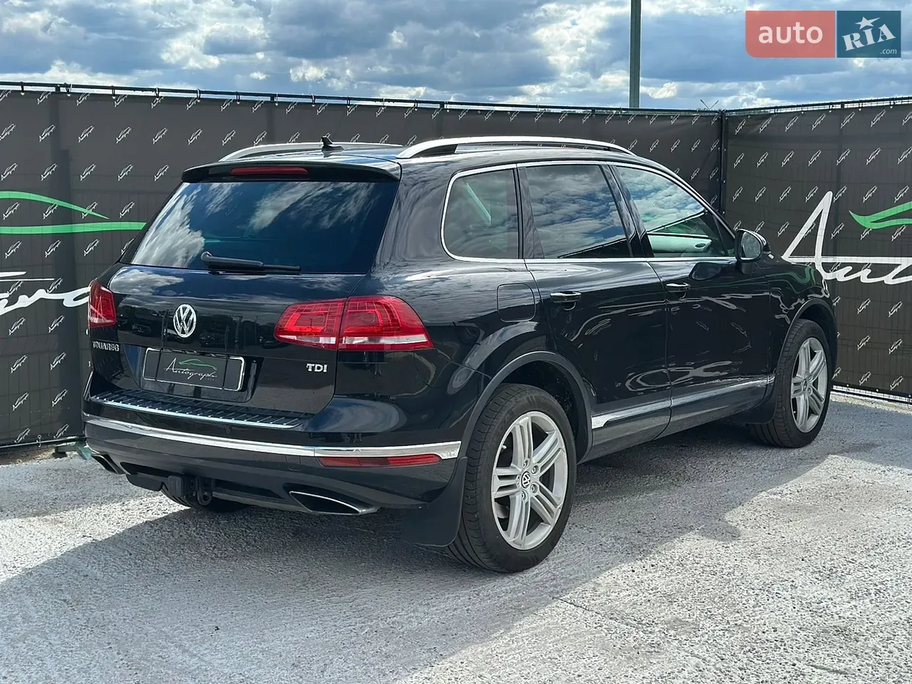 Volkswagen Touareg 2015 photo 2