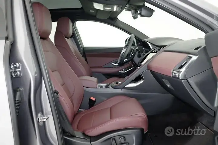 Jaguar E-Pace 2023 photo 3
