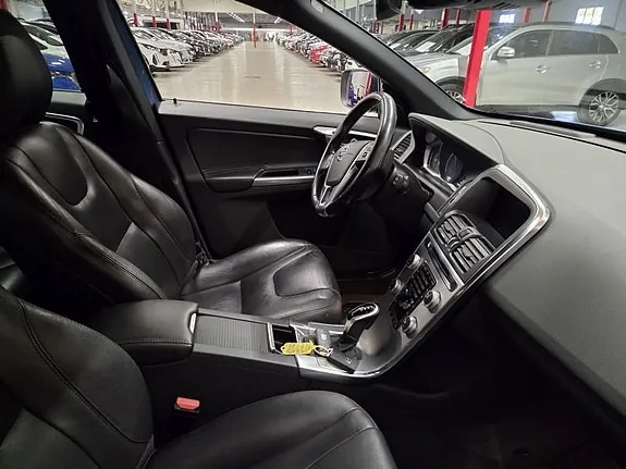 Volvo Xc60 2017 photo 4