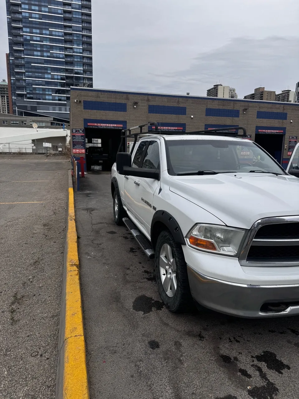 Dodge Ram 1500 2011 photo 3