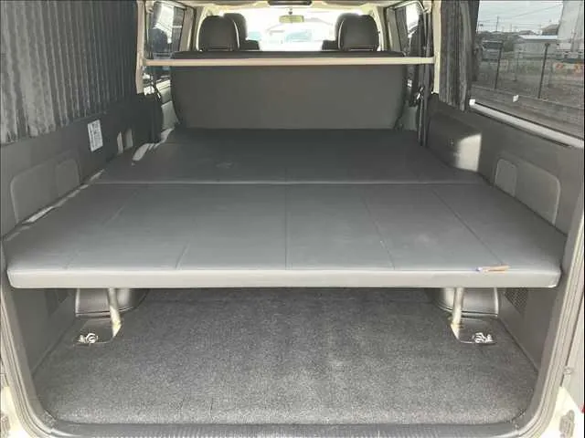 Toyota Hiace 2014 photo 4