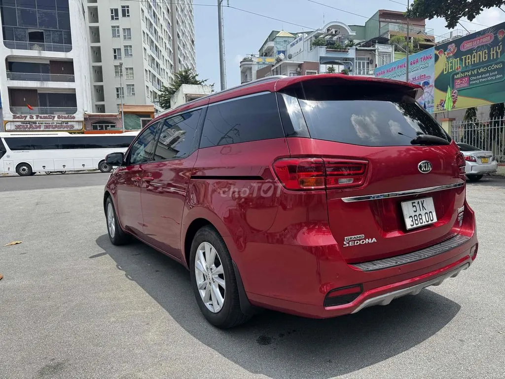 Kia Sedona 2020 photo 3