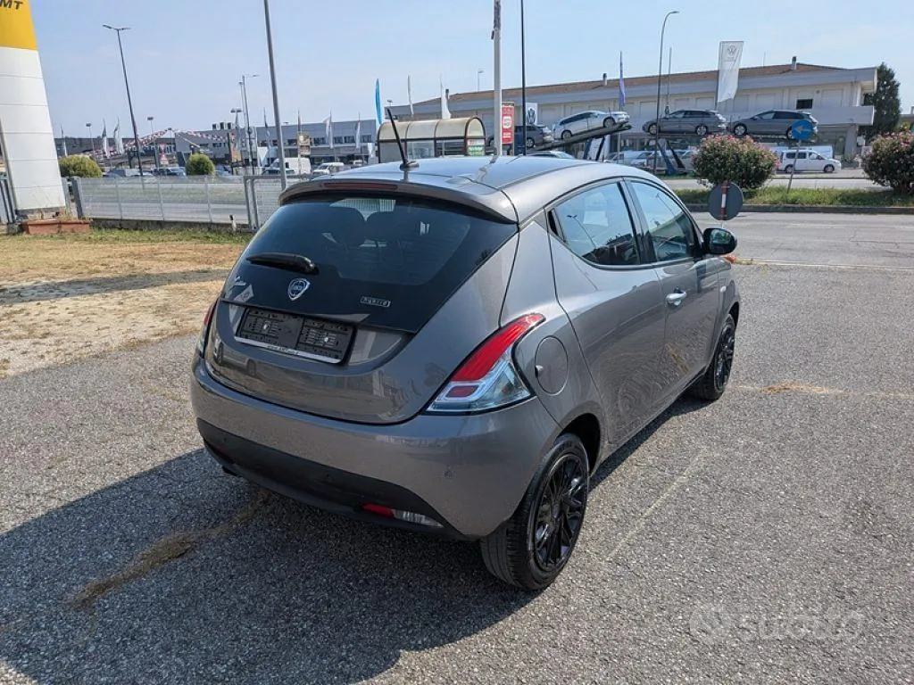 Lancia Ypsilon 2023 photo 5