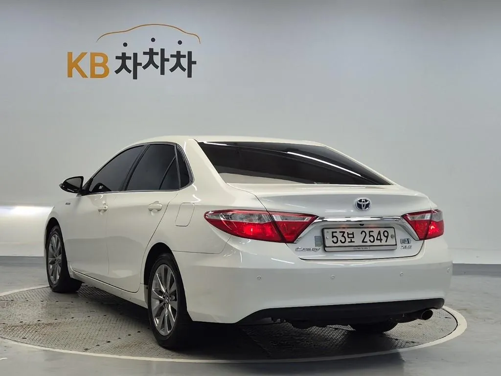 Toyota Camry 2017 photo 2