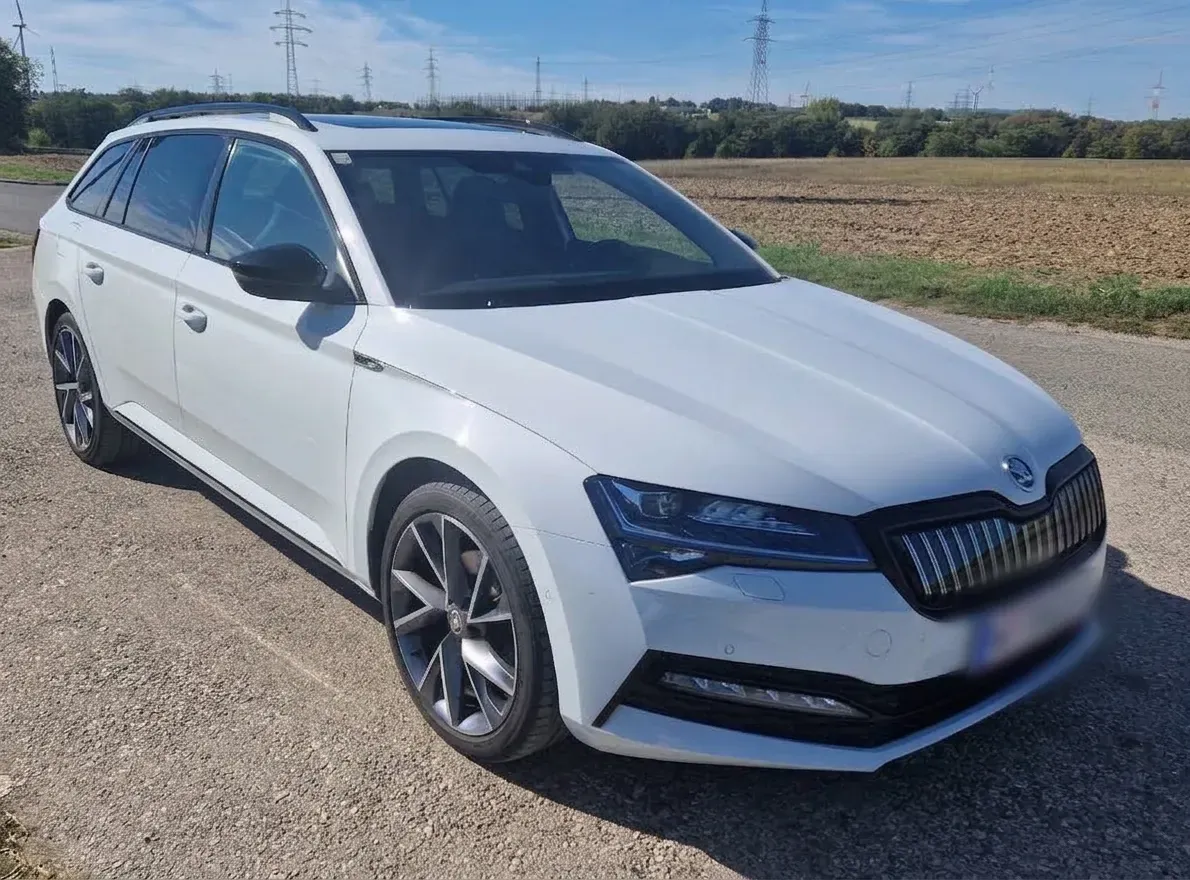 Skoda Superb 2022 photo 2