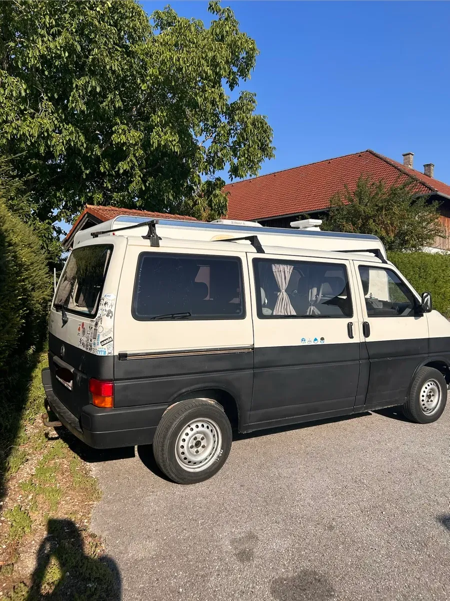 Volkswagen T4 1995 photo 3