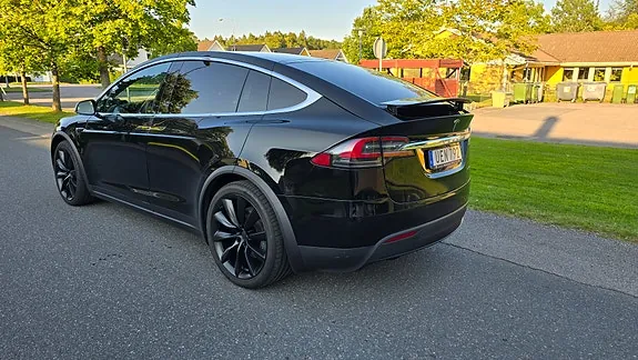 Tesla Model X 2020 photo 4