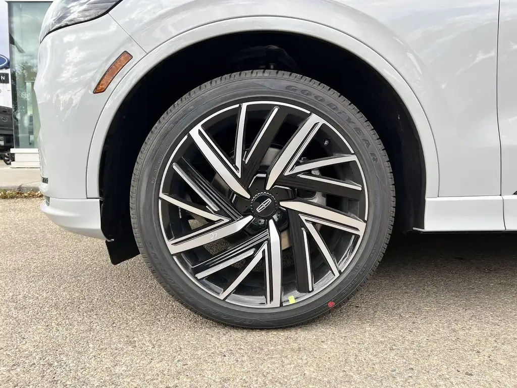 Lincoln Aviator 2027 photo 3