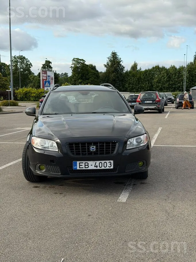 Volvo V70 2008 photo 2