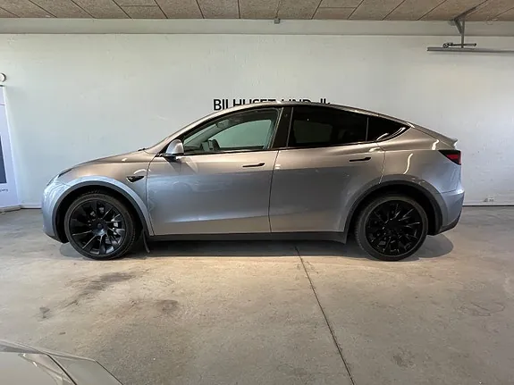 Tesla Model Y 2024 photo 5