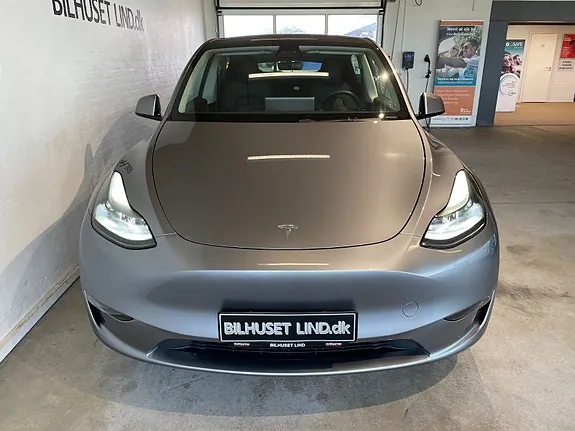 Tesla Model Y 2024 photo 2