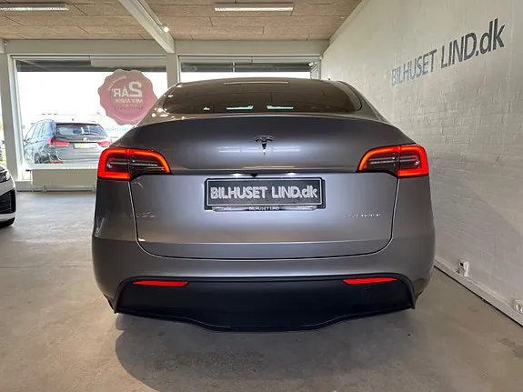 Tesla Model Y 2024 photo 4