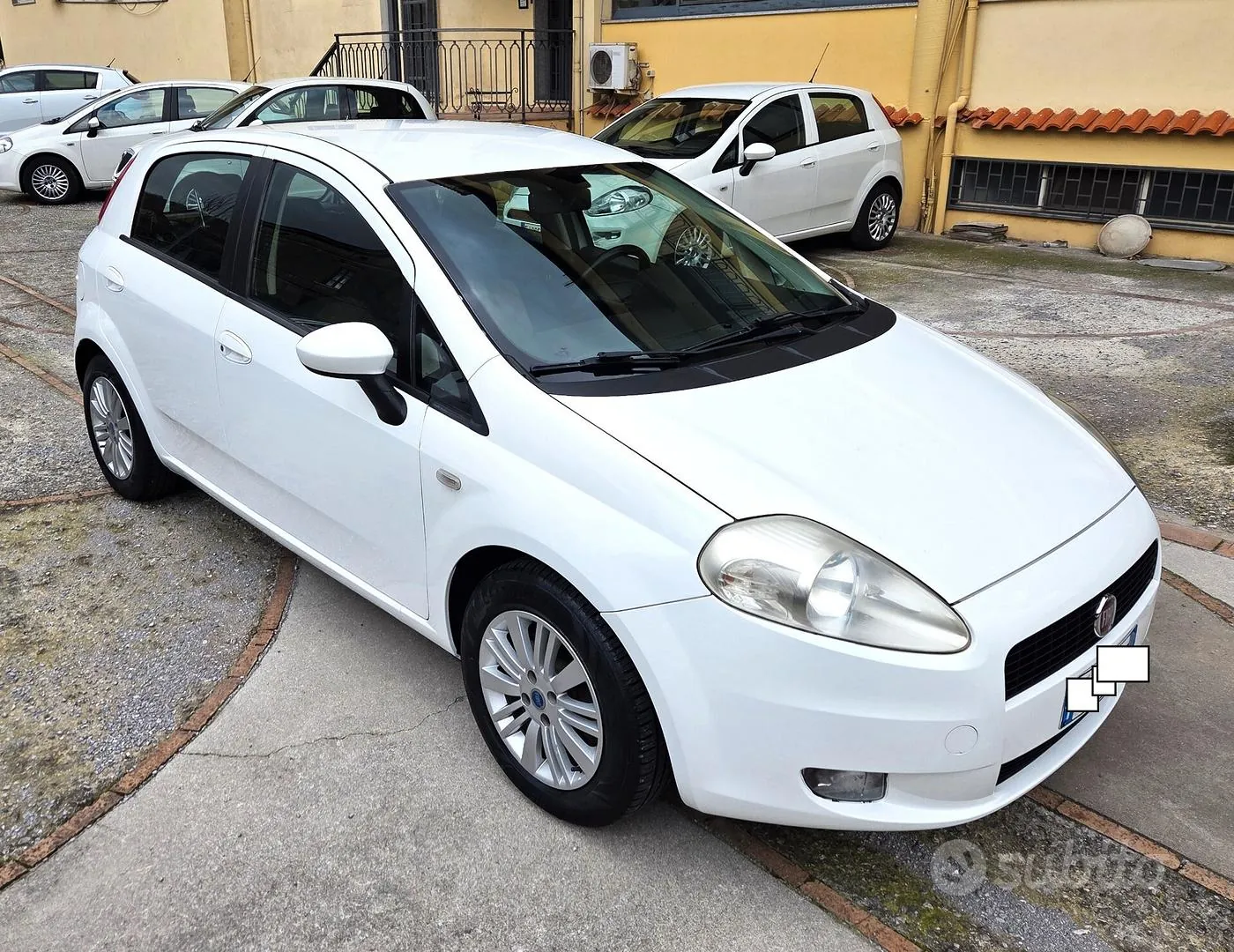 Fiat Grande Punto 2006 photo 2
