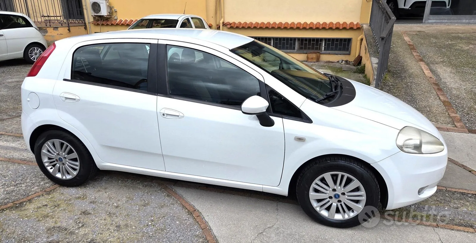 Fiat Grande Punto 2006 photo 3