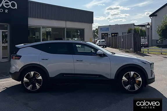 Polestar 3 2024 photo 2