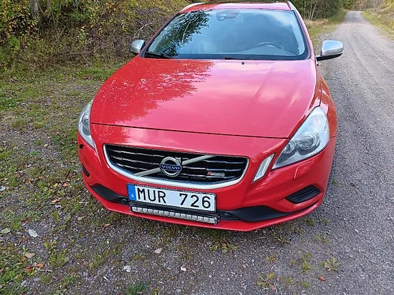 Volvo V60 2013 photo 2