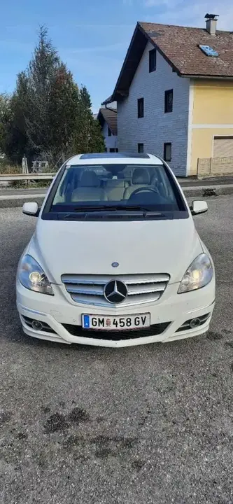 Mercedes-Benz B-Class 2008 photo 2