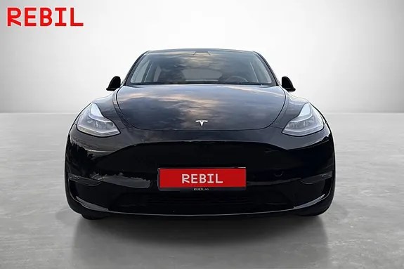 Tesla Model Y 2023 photo 2
