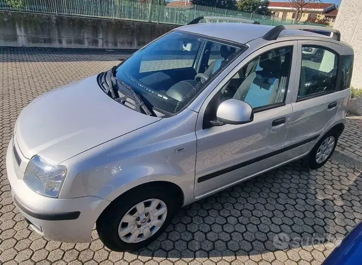 Fiat Panda 2010 photo 2