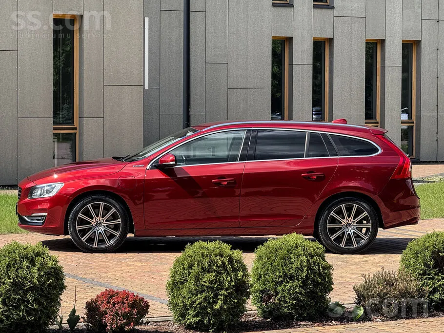 Volvo V60 2015 photo 2