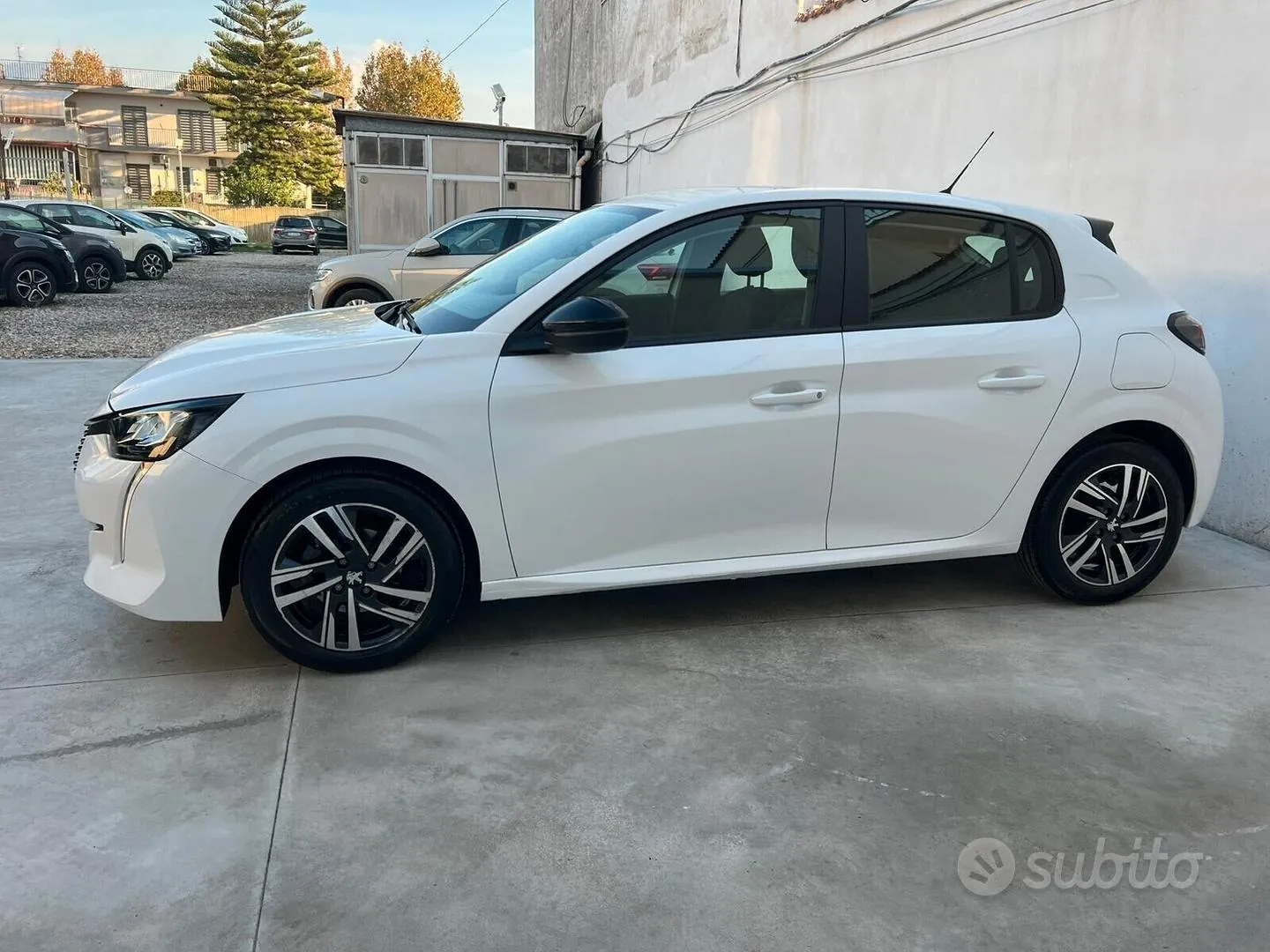 Peugeot 208 2023 photo 4