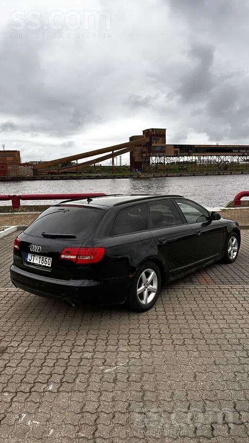 Audi A6 2011 photo 2