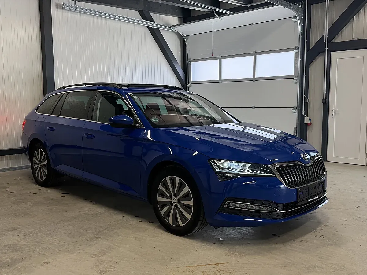 Skoda Superb 2022 photo 2
