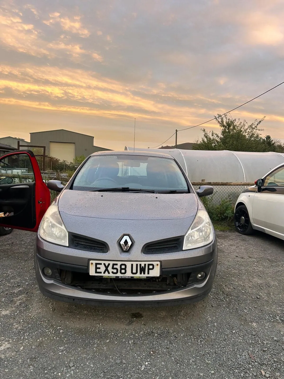 Renault Clio 2008 photo 2