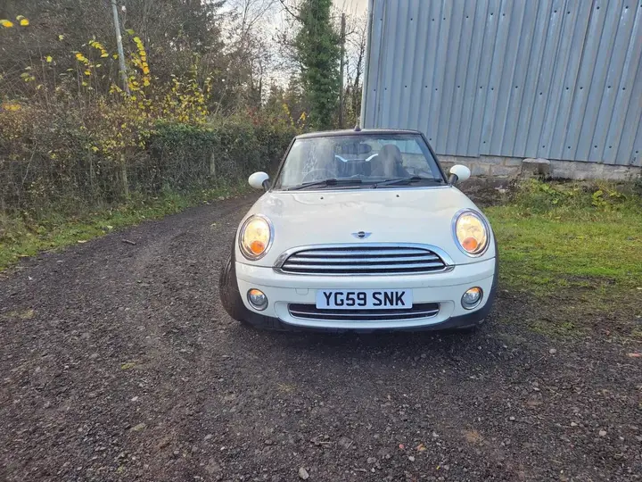 Mini Convertible 2009 photo 2