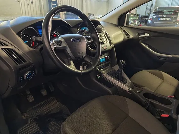 Ford Focus 2014 photo 2