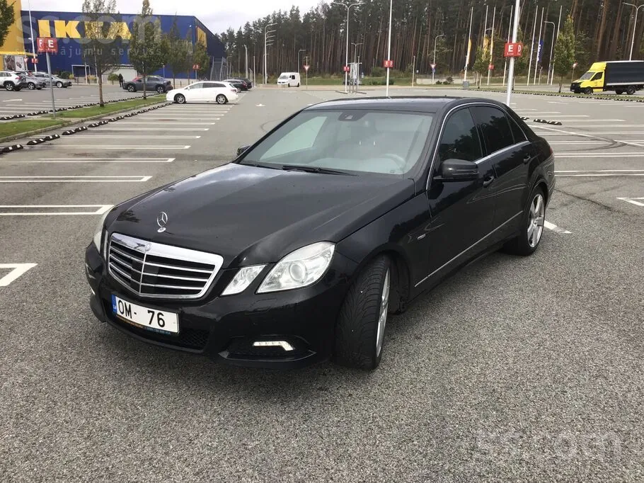 Mercedes-Benz E-Class Avantgarde 2009 photo 3