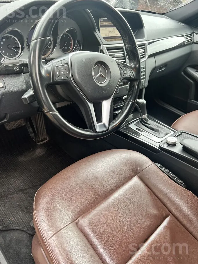 Mercedes-Benz E-Class Avantgarde 2009 photo 5