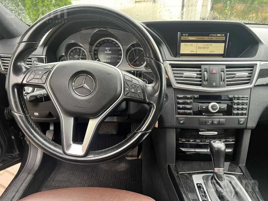 Mercedes-Benz E-Class Avantgarde 2009 photo 4