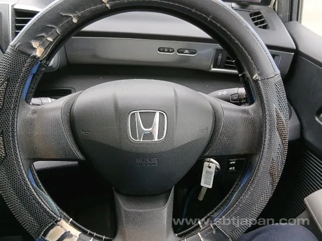 Honda Freed 2009 photo 2
