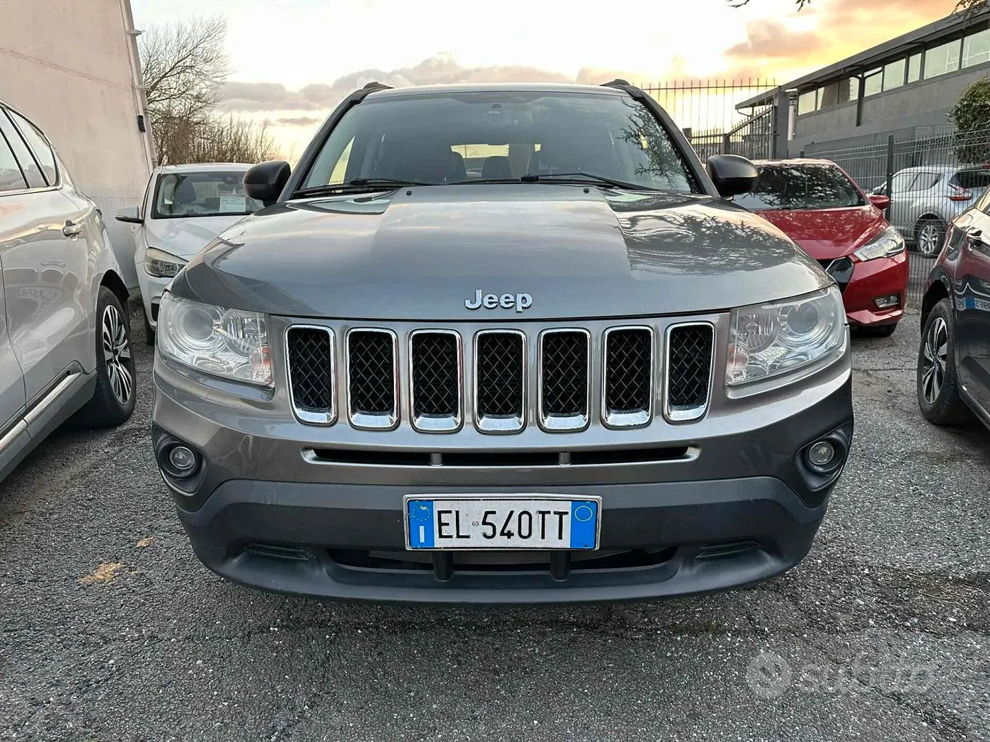 Jeep Compass 2012 photo 2