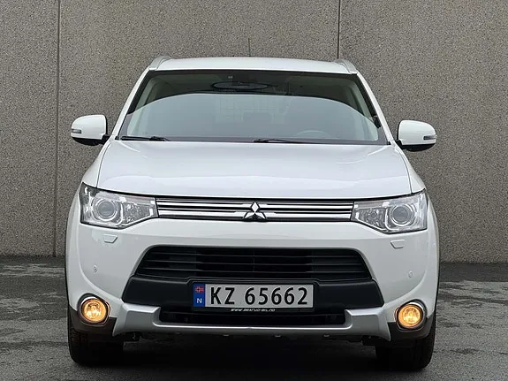 Mitsubishi Outlander 2015 photo 2