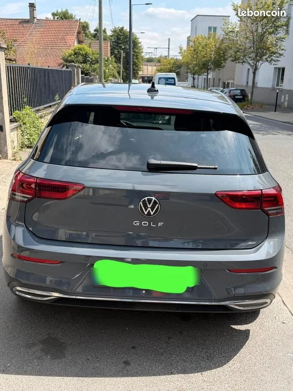 Volkswagen Golf 2023 photo 2