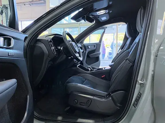 Volvo Xc40 2023 photo 4