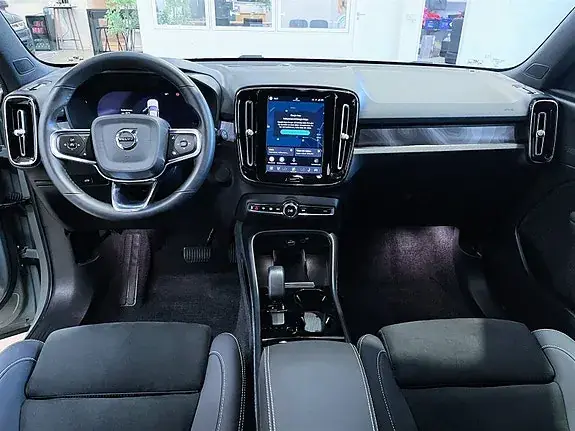 Volvo Xc40 2023 photo 5