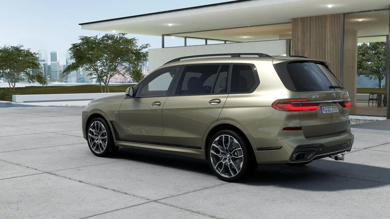 BMW X7 2024 photo 2