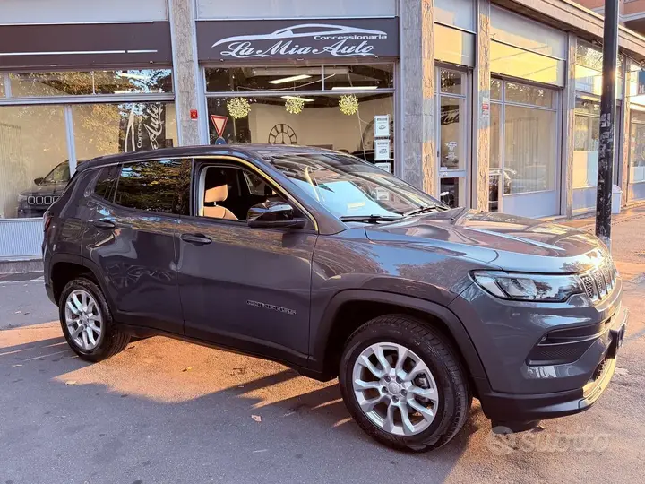 Jeep Renegade 2022 photo 3