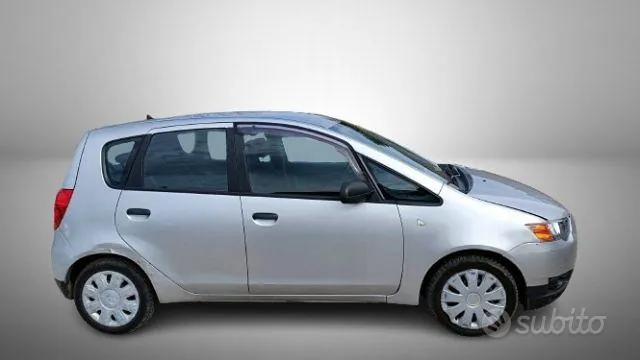 Mitsubishi Colt 2009 photo 5