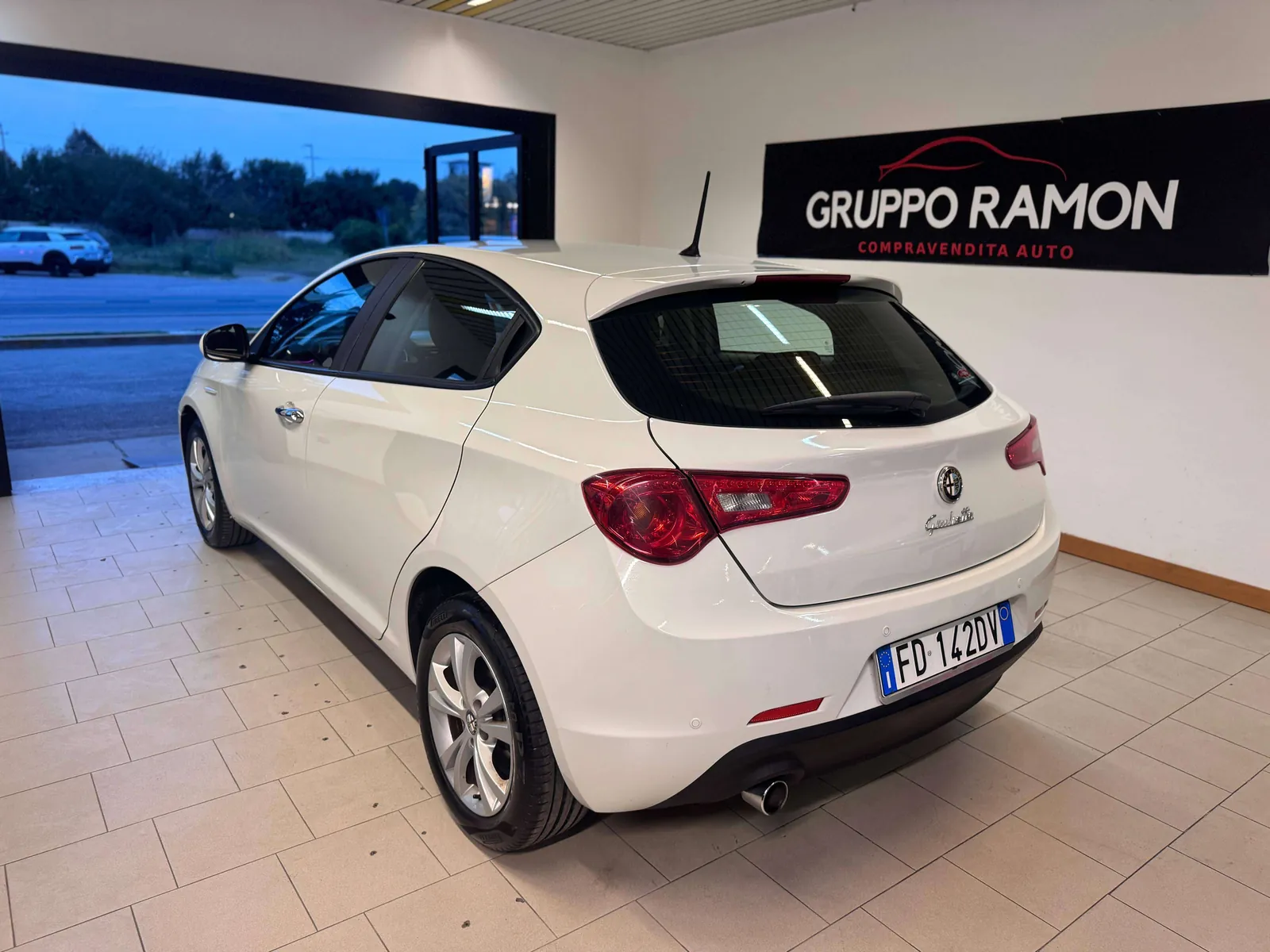 Alfa Romeo Giulietta 2016 photo 4