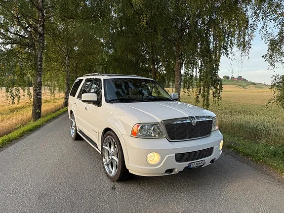 Lincoln Navigator 2003 photo 3
