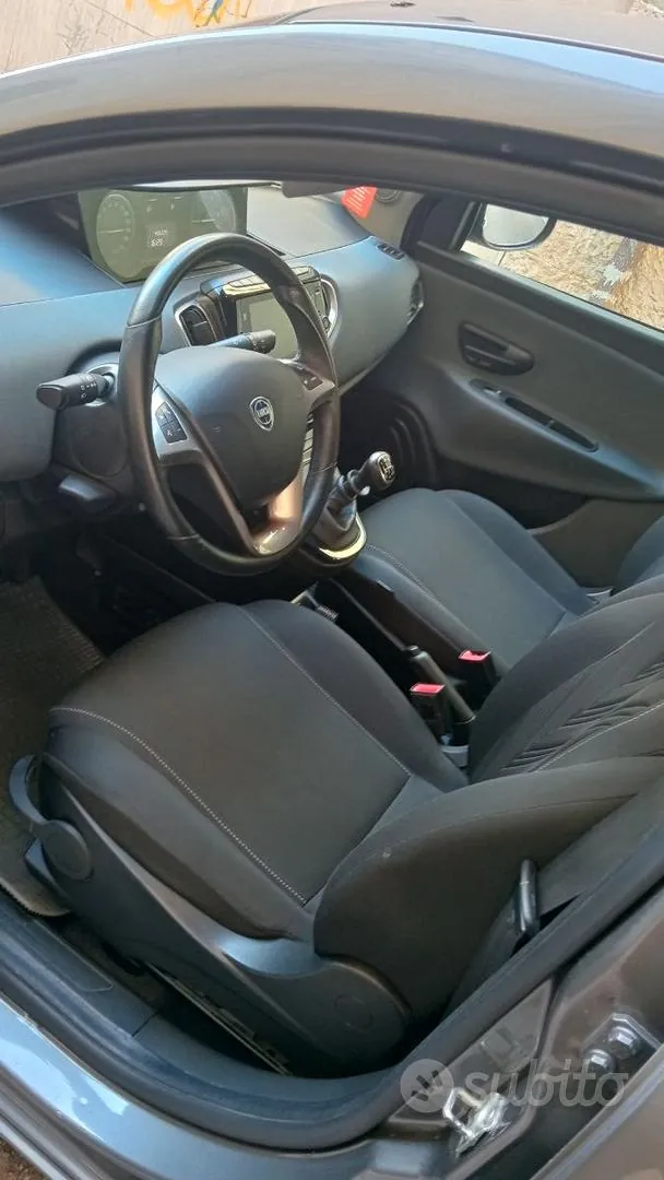 Lancia Ypsilon 2022 photo 5