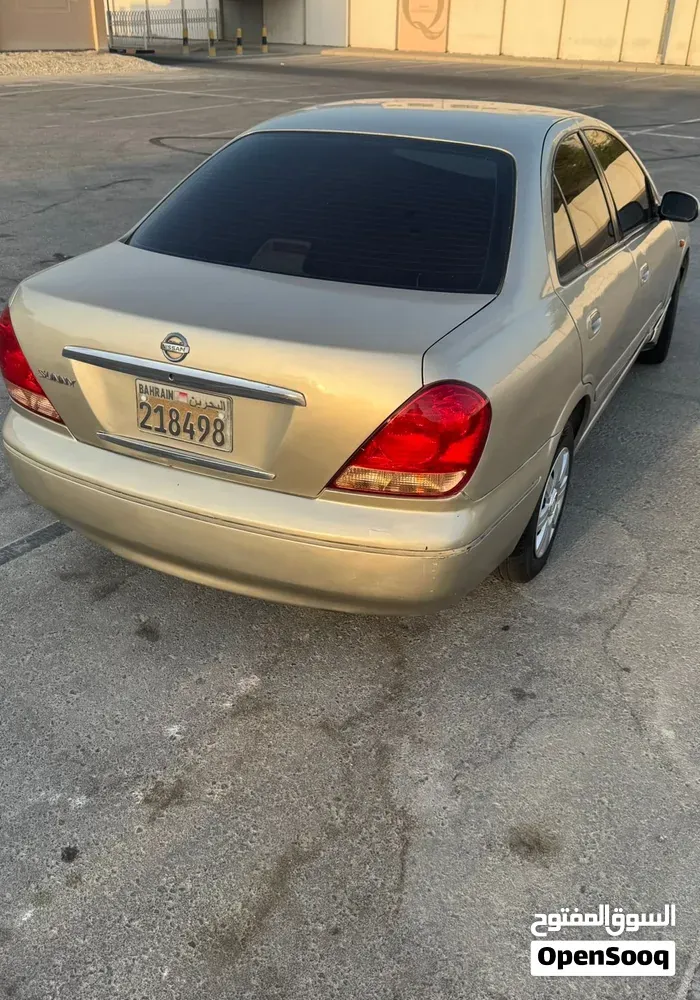 Nissan Sunny 2004 photo 2