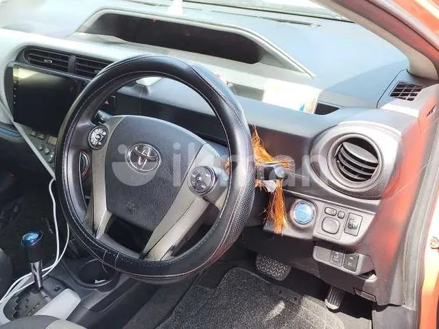 Toyota Aqua 2014 photo 3