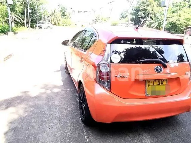 Toyota Aqua 2014 photo 4