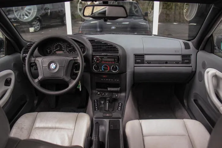 BMW 3-Serie 1996 photo 3